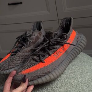 worn twice 5/5. MEN Adidas Yeezy Boost 350 V2 Sneakers